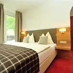 Hotel-gasthof Strasswirt 트로폴라흐