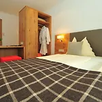 Hotel-gasthof Strasswirt