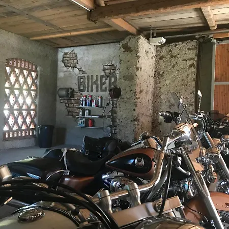 Hotel-gasthof Strasswirt Трёполах