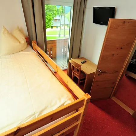 Hotel-gasthof Strasswirt Otel 3*