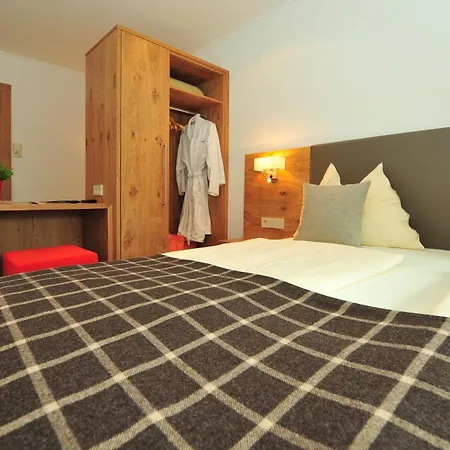 Hotel-gasthof Strasswirt