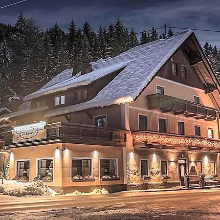 Hotel-gasthof Strasswirt Tröpolach