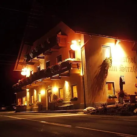 호텔 Hotel-gasthof Strasswirt 3*