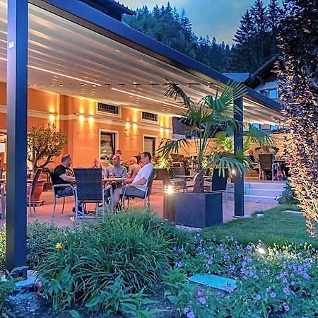 호텔 Hotel-gasthof Strasswirt