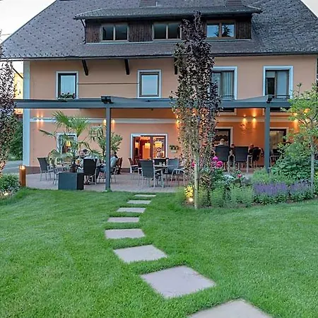 Hotel-gasthof Strasswirt 3* Tröpolach