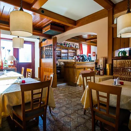 Otel Hotel-gasthof Strasswirt 3*